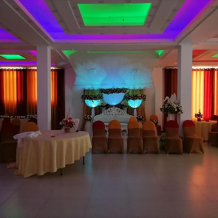 Avanya Hotel And Reception Hall Angunakolapelessa Εξωτερικό φωτογραφία