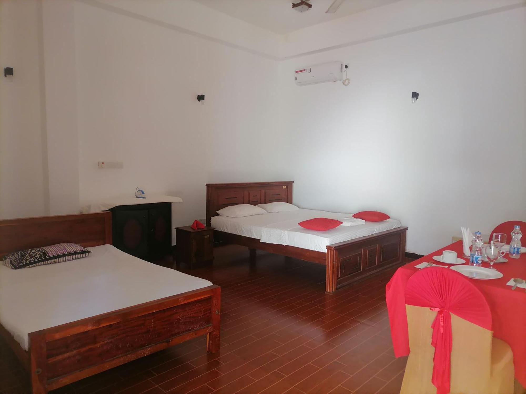 Avanya Hotel And Reception Hall Angunakolapelessa Εξωτερικό φωτογραφία