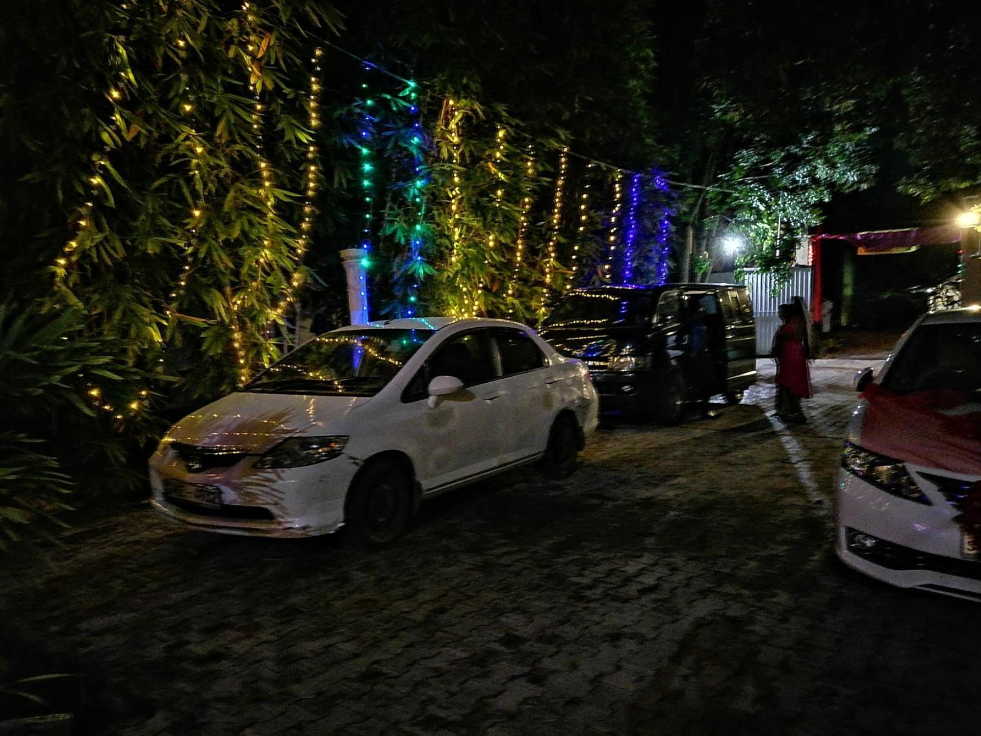 Avanya Hotel And Reception Hall Angunakolapelessa Εξωτερικό φωτογραφία