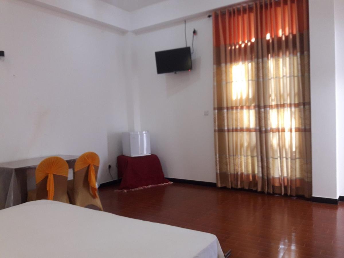 Avanya Hotel And Reception Hall Angunakolapelessa Εξωτερικό φωτογραφία